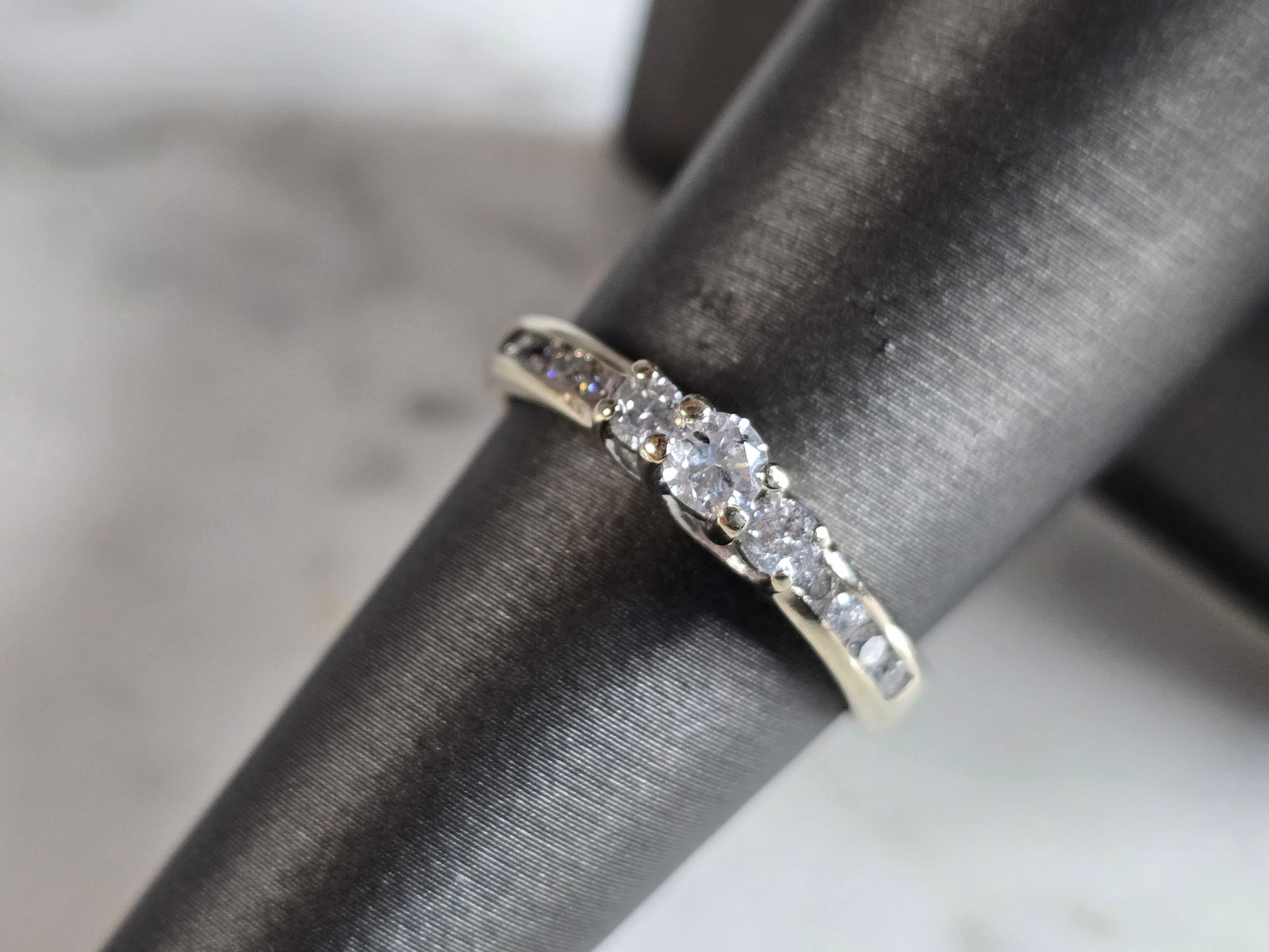Womens Vintage Estate 10K White Gold Diamond Ring (1 of 5)