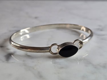 Womens Vintage Estate Sterling Silver Onyx Bangle Bracelet