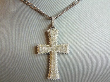 Womens Vintage Sterling Silver Cross Pendant & Necklace