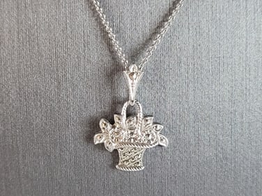Womens Vintage Estate Sterling Silver Necklace Flower Basket Pendant