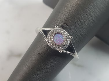 Womens Vintage Estate Sterling Silver Pink Opal Stone Ring