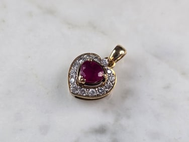 Womens Vintage Estate 14K Yellow Gold Ruby Diamond Heart Pendant