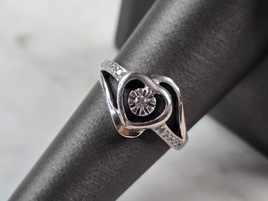 Womens Vintage Estate Sterling Silver Diamond Heart Ring