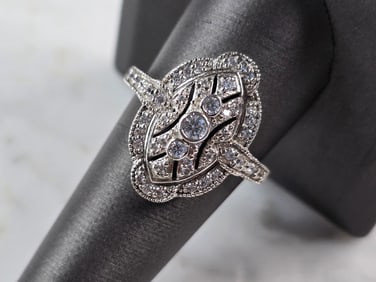 Womens Vintage Estate Sterling Silver CZ Ring