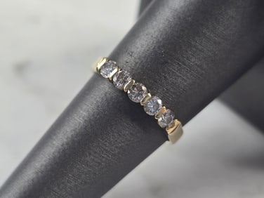 Womens Vintage Estate 14K Yellow Gold Diamond Ring