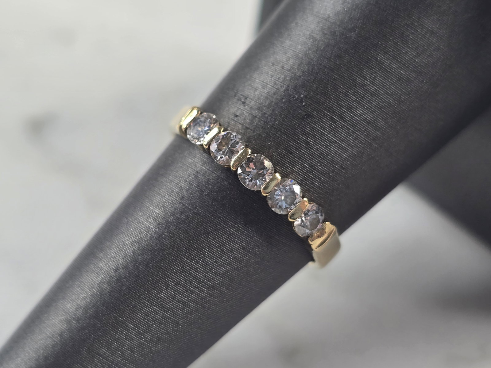 Womens Vintage Estate 14K Yellow Gold Diamond Ring (1 of 6)