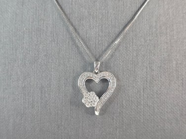 Womens Vintage Estate Sterling Silver Diamond Heart Pendant Necklace