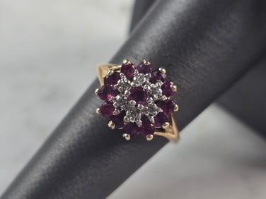 Womens Vintage Estate 10K Yellow Gold Diamond Ruby Ring