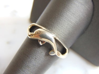 Womens Vintage Estate Sterling Silver Dolphin Ring