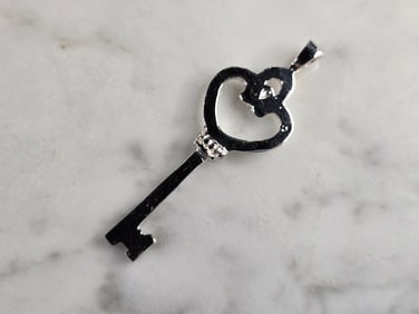 Womens Estate Sterling Silver Key Heart Pendant