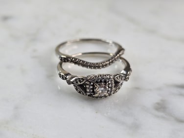 Womens Vintage Estate 10K White Gold Diamond Ring Set