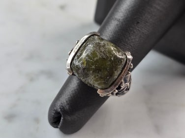 Womens Vintage Estate Sterling Silver Connemara Marble Irish Ring