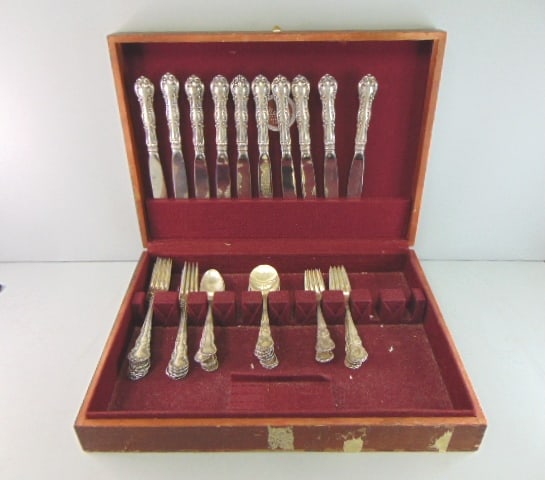 Vintage Wallace Sterling Silver Irving Flatware Set (1 of 9)