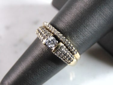 Womens Vintage Estate 14K Yellow Gold Diamond Wedding Ring Set