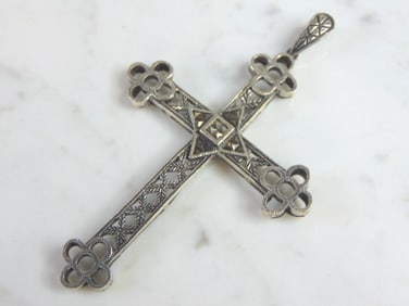 Vintage Estate Sterling Silver Religious Cross Pendant