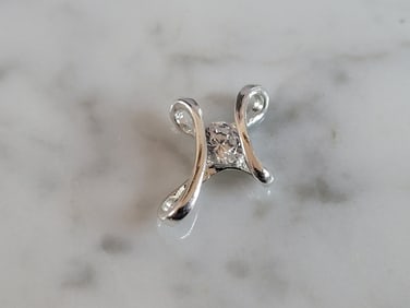 Womens Vintage Estate Sterling Silver CZ Stones Cross Pendant