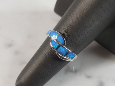 Womens Estate Sterling Silver Modernist Blue Opal Ring