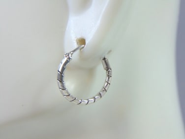 Womens Vintage Estate Sterling Silver Hoop Earrings