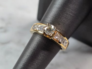 Womens Vintage Estate 14K Gold 1.5ct Diamond Ring