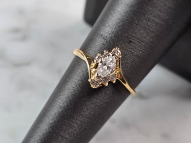 Womens Vintage Estate 14K Yellow Gold Diamond Ring