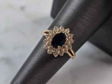 Womens Vintage Estate 14K Yellow Gold Sapphire & Diamond Ring