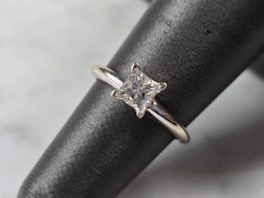 Vintage Estate 14K White Gold .50cts Diamond Ring