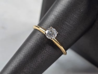 Womens Vintage Estate 14K Gold Diamond Engagement Ring