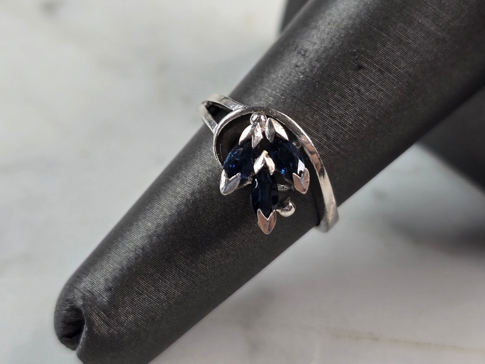 Womens Sterling Silver Ring w/ Sapphire Colored Stones (1 of 5)
