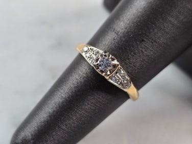 Womens Vintage Estate 14k Gold Diamond Ring