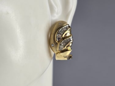 Pr of Womens Vintage Estate 14K Gold Diamond Earrings