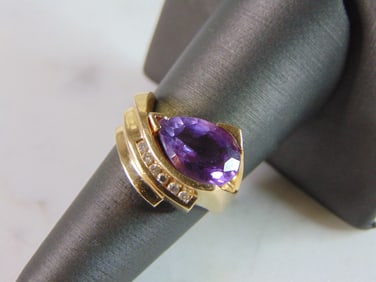 Womens Vintage Estate 10K Yellow Gold Amethyst & Diamond Ring