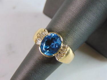 Womens Vintage Estate 14K Yellow Gold Aquamarine Ring