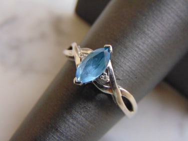 Womens Vintage Estate 10K White Gold Topaz Diamond Ring