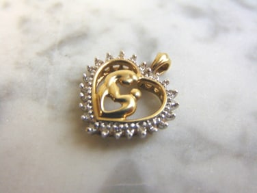 Womens Vintage Estate 10K Gold Diamond Heart Pendant