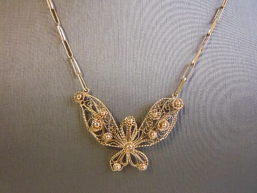 Womens Vintage 14K Gold Necklace w/ Butterfly Pendant