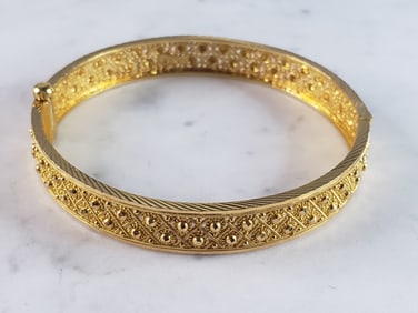 Womens Vintage Estate 22K Yellow Gold Bangle Bracelet