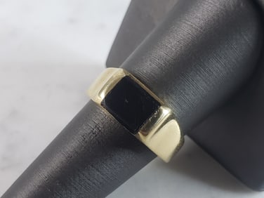 Mens Vintage Estate 14K Yellow Gold Onyx Ring