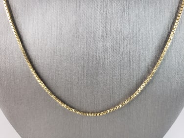 Womens Vintage Estate Fine 18K Yellow Gold Box Link Necklace