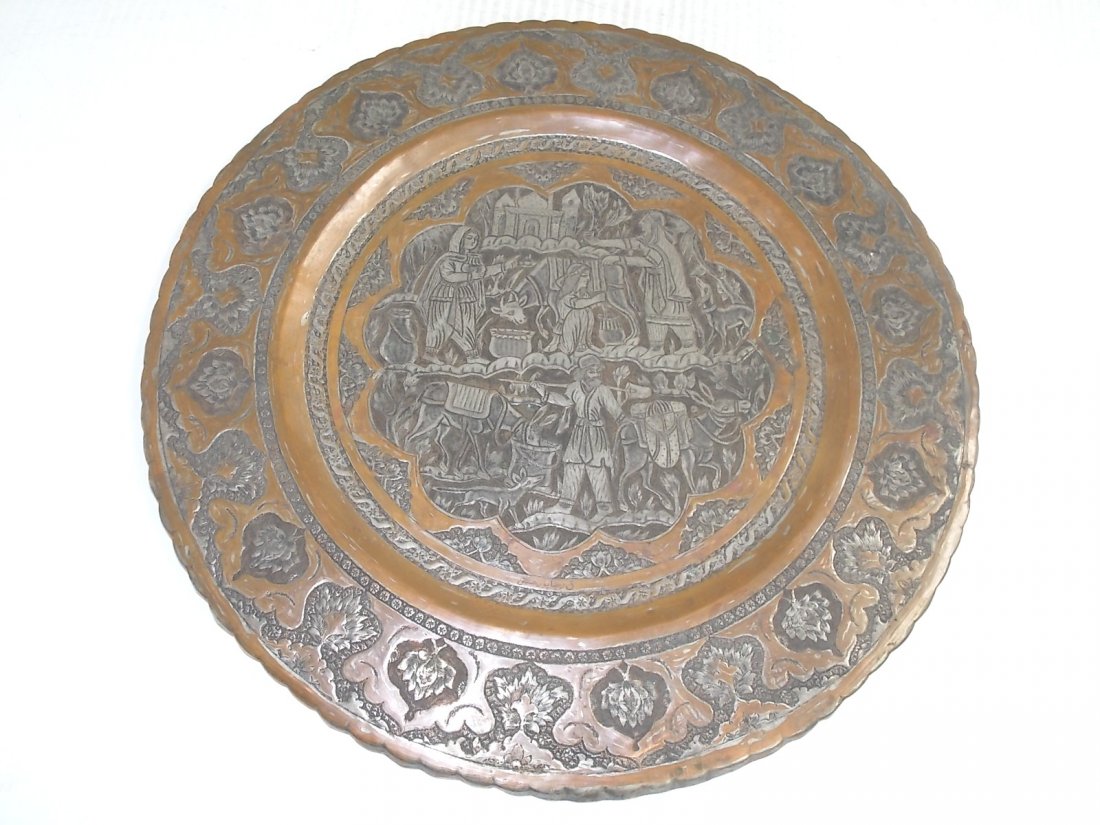 VINTAGE HAND HAMMERED PERSIAN COPPER CHARGER PLATE
