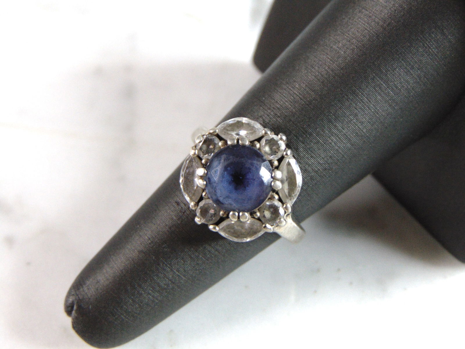 Womens Vintage Estate Sterling Silver Modernist CZ Ring (1 of 5)