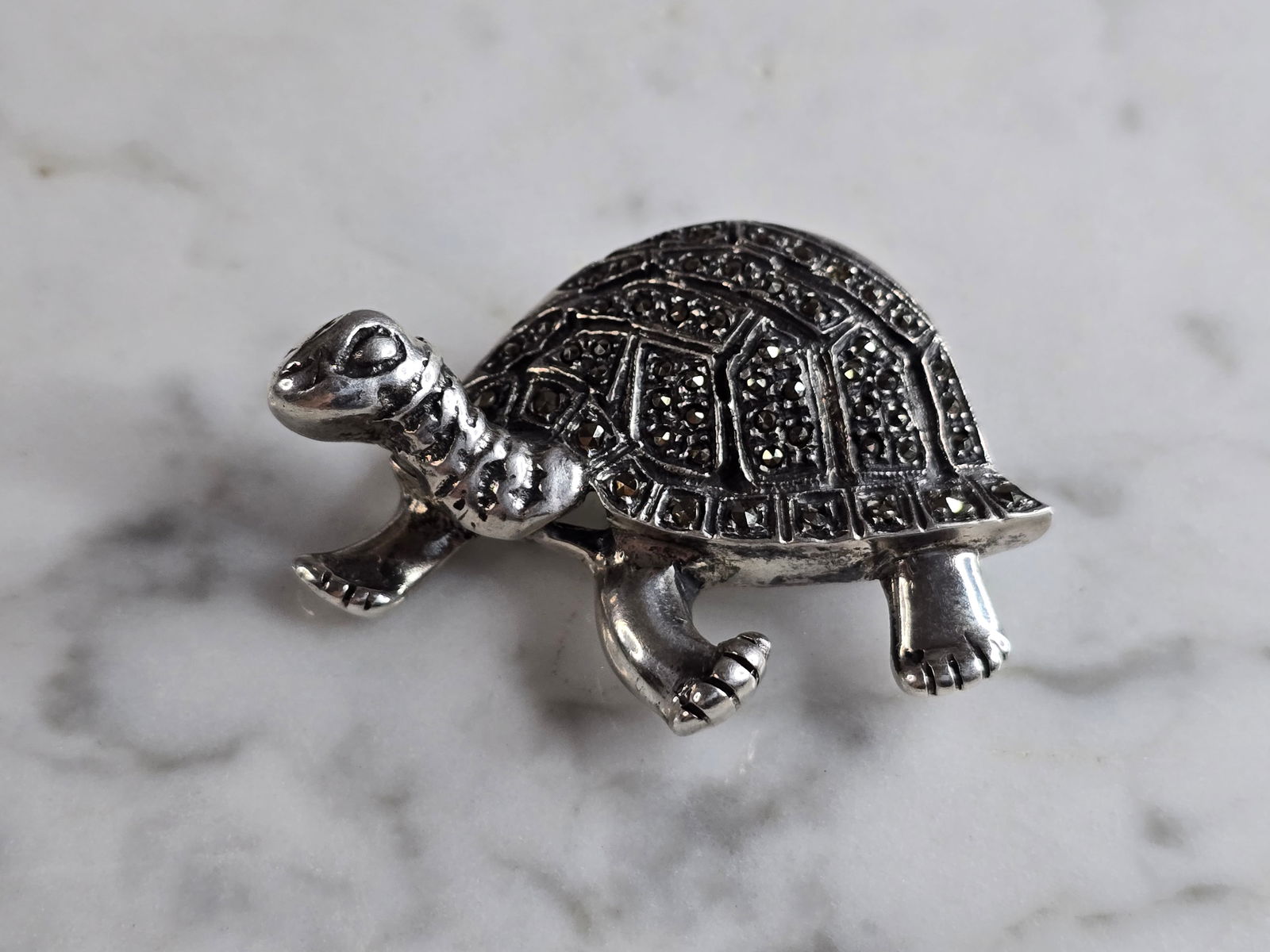 Womens Vintage Estate Sterling Silver Turtle Tortoise Brooch (1 of 3)
