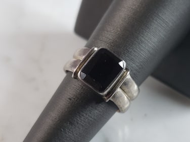 Womens Vintage Estate Sterling Silver Amethyst Ring