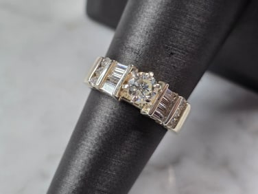 Womens Vintage Estate 14K White Gold Diamond Ring