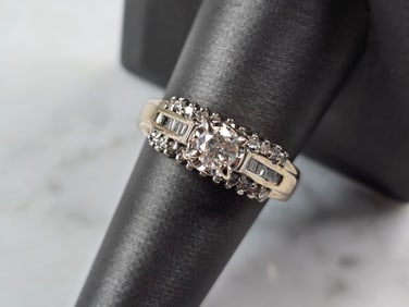 Womens Vintage Estate 14K White Gold Diamond Ring