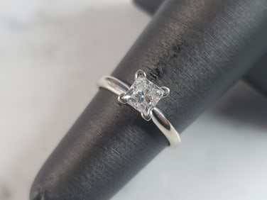 Womens Vintage Estate 14k White Gold Diamond Engagement Ring