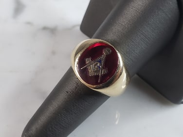 Mens Vintage Estate 10K Gold Free Mason Ring