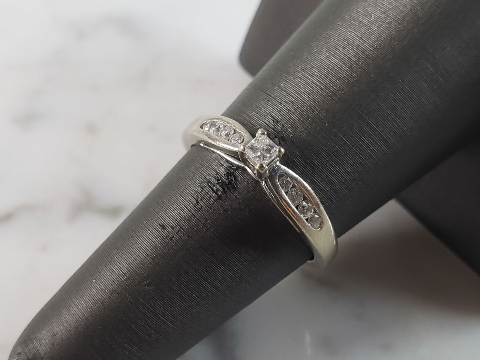 Womens Vintage Estate 10K White Gold Ring Diamond Ring (1 of 6)