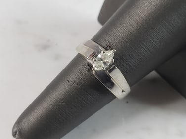 Womens Vintage Estate 14K White Gold Diamond Ring