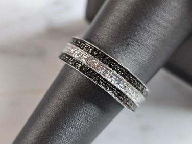 Womens Vintage Estate Sterling Silver Black Diamond Modernist Ring