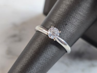 Womens Vintage Estate 14k White Gold Diamond Engagement Ring